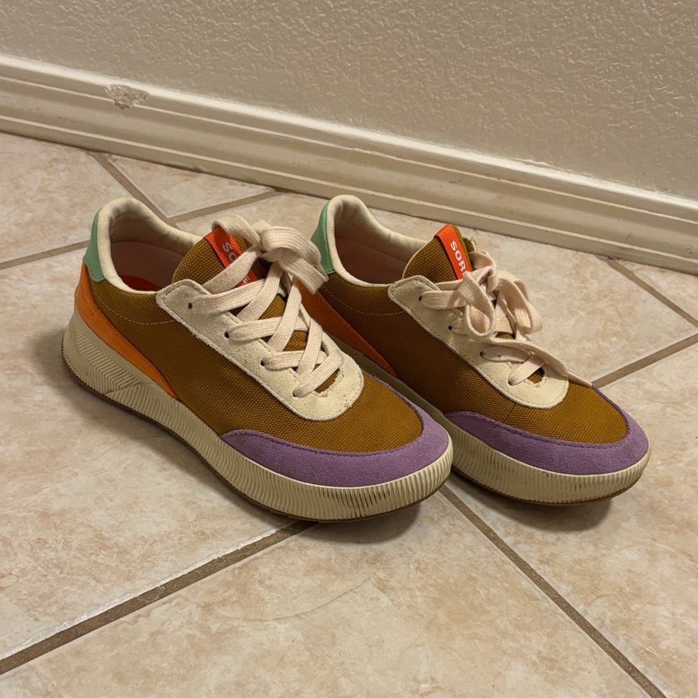 Sorel sneakers size 8.5